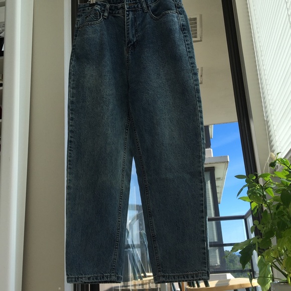 High-waist Ankle Jeans - Picture 6 of 16
